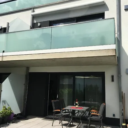Aachen, Moderne Und Gehobene 3 Zimmer- Ferienwohnung Am Dreilaenderpunkt D-Nl-B דירה *