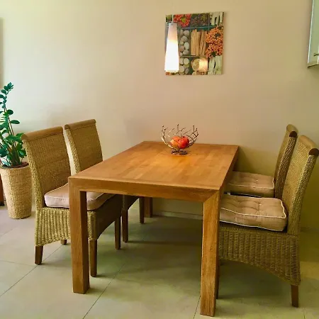 Aachen, Moderne Und Gehobene 3 Zimmer- Ferienwohnung Am Dreilaenderpunkt D-Nl-B אאכן